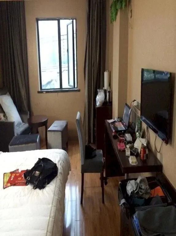 Chengdu Liruisi Hotel