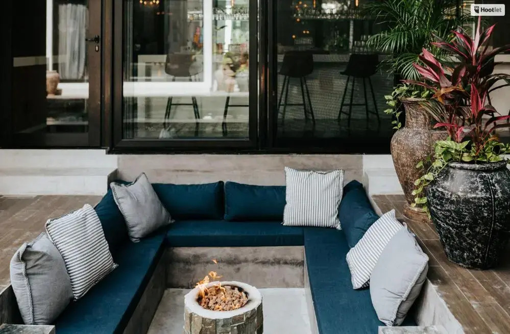 Kings Mansion for 26 guests