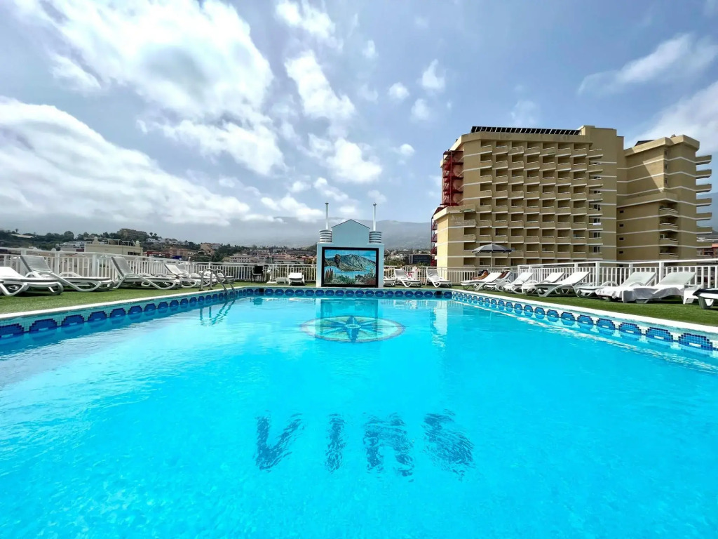 Reformed studio,Wifi,pool, at 250 m from beach