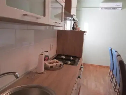 Apartment Domi Kvatric
