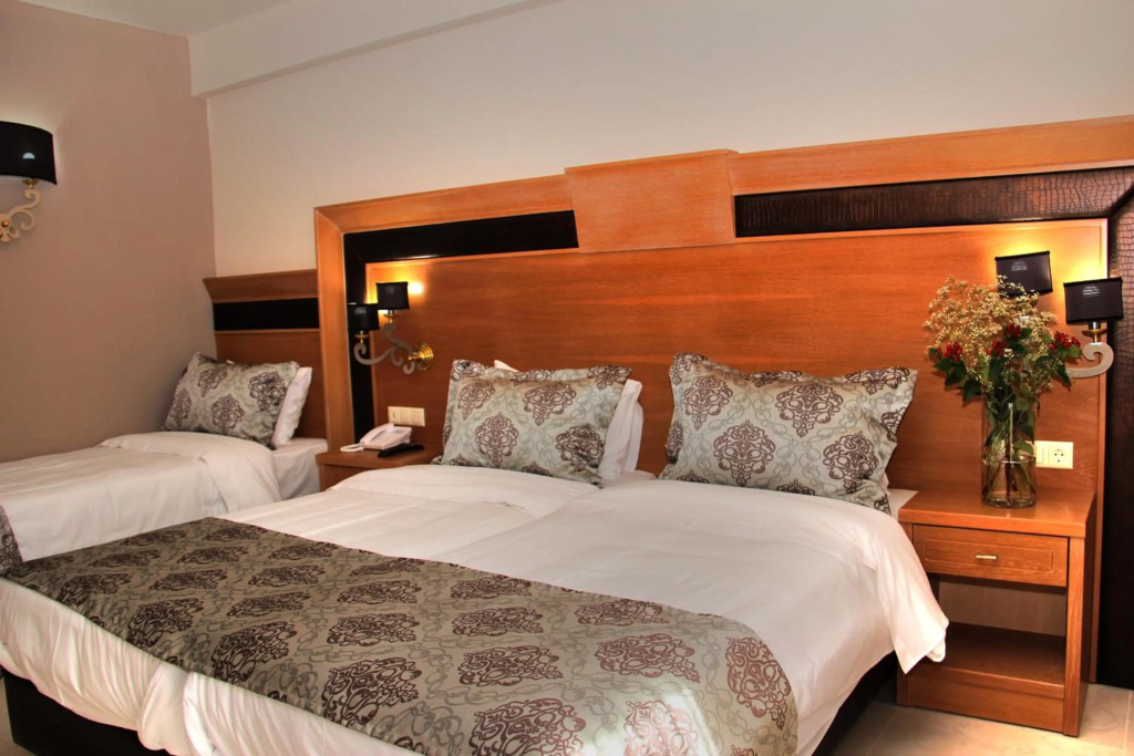 Grand Meteora Hotel