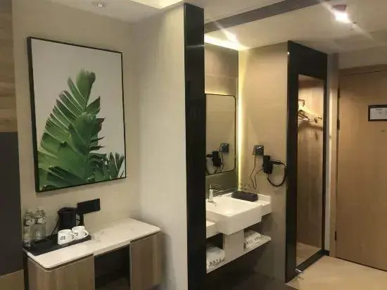 Shankee Tea Style Hotel (Shaoguan Qujiang Nanhua Temple)