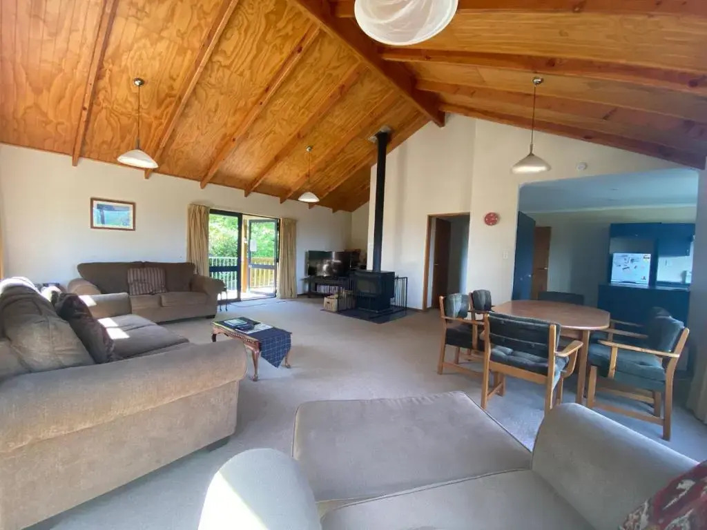 5 Alpine Avenue