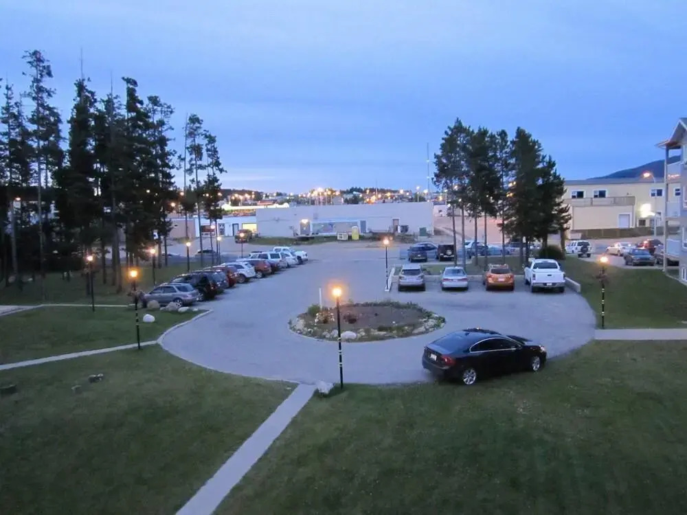 Misty Mountain Inn & Suites