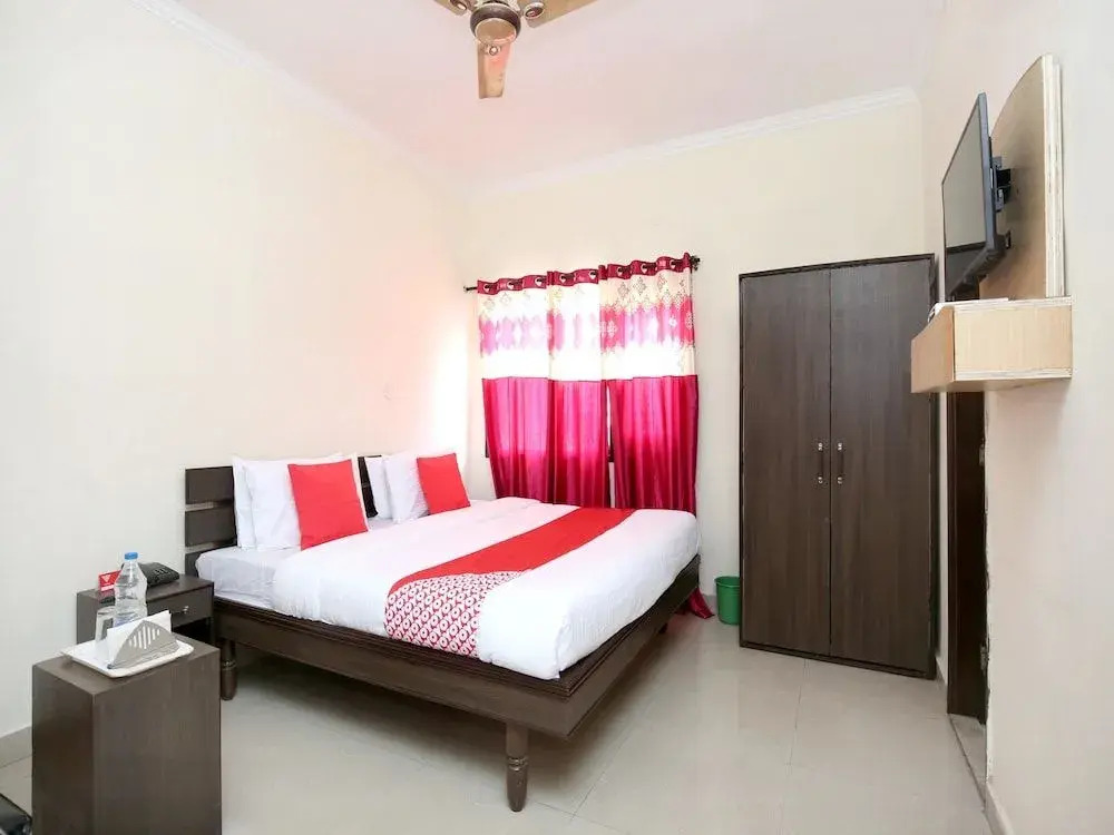 OYO 14621 Dream Residency