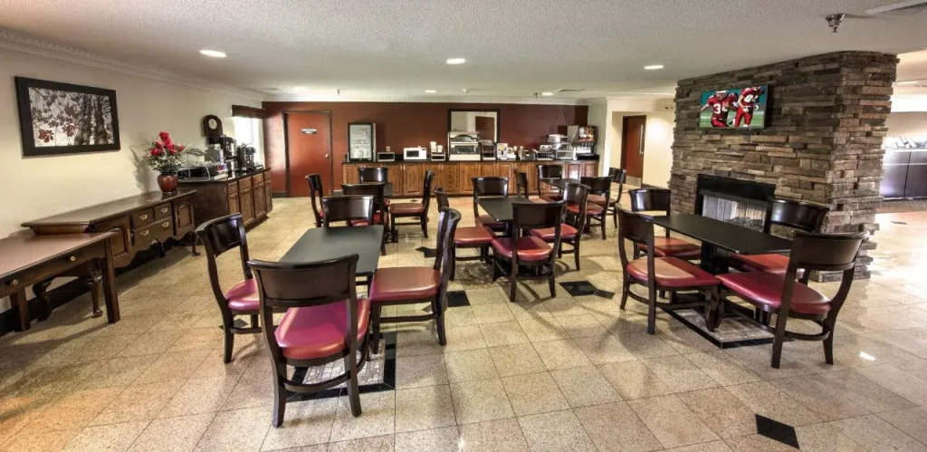 Red Roof Inn PLUS Henderson