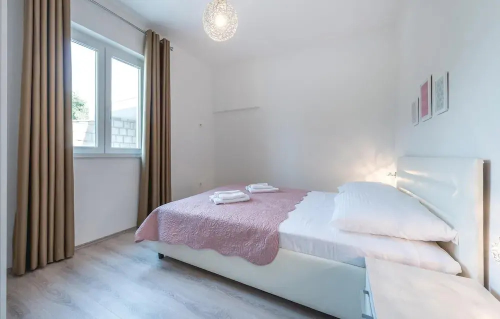 Awesome Home in Cavtat With Wifi and 1 Bedrooms