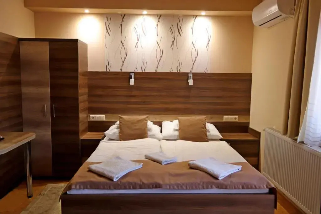 Royal Hotel
