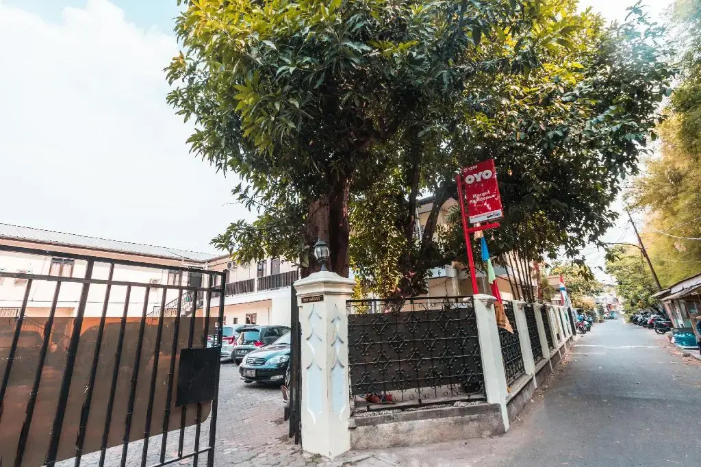 OYO 1286 Margot Residence Near RSUD Kebayoran Baru
