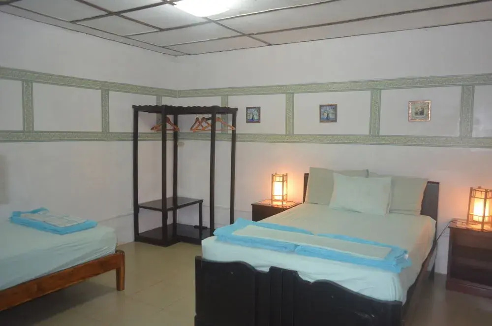 Dim's Hostal