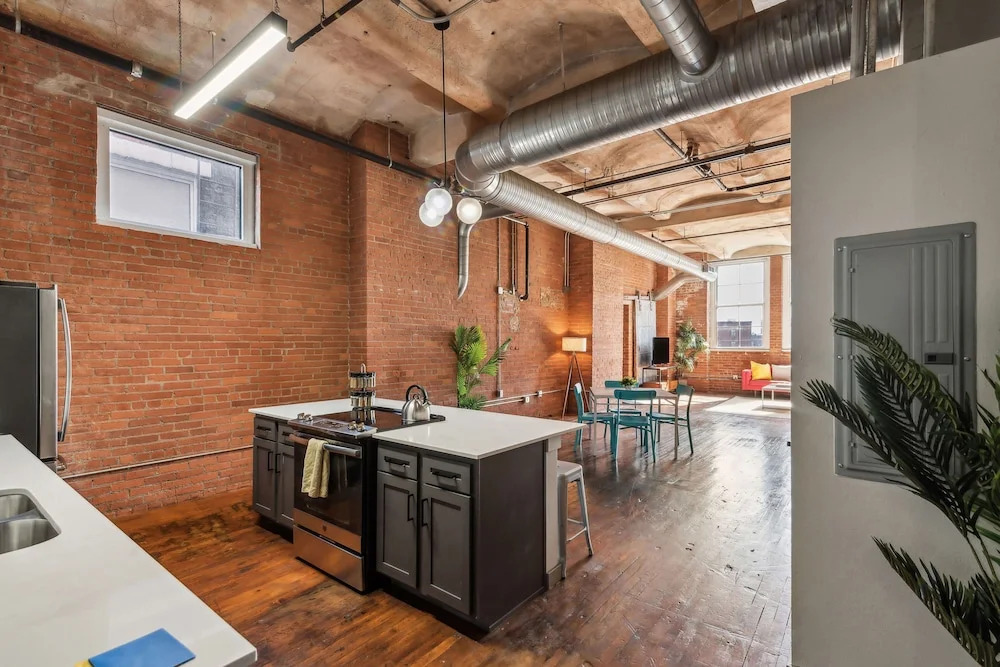 Luxury Historic Loft with Gym