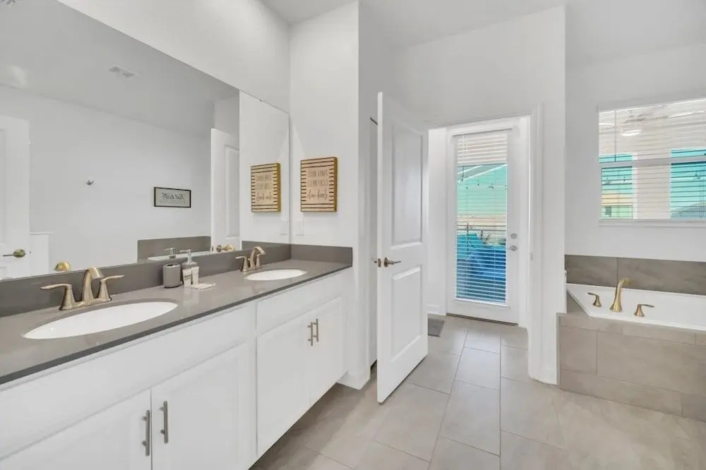 Huge 7 Bedroom Pool Home Champions Gate with 5 Kings villa