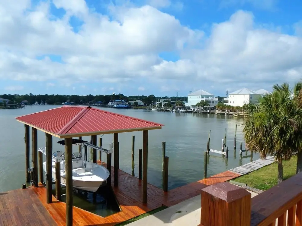 015 Red Roof Inn 4 Bedrooms 4 Bathrooms Home