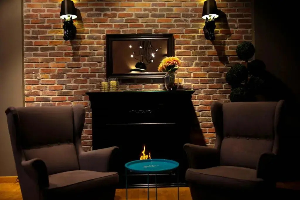 Akin Suites