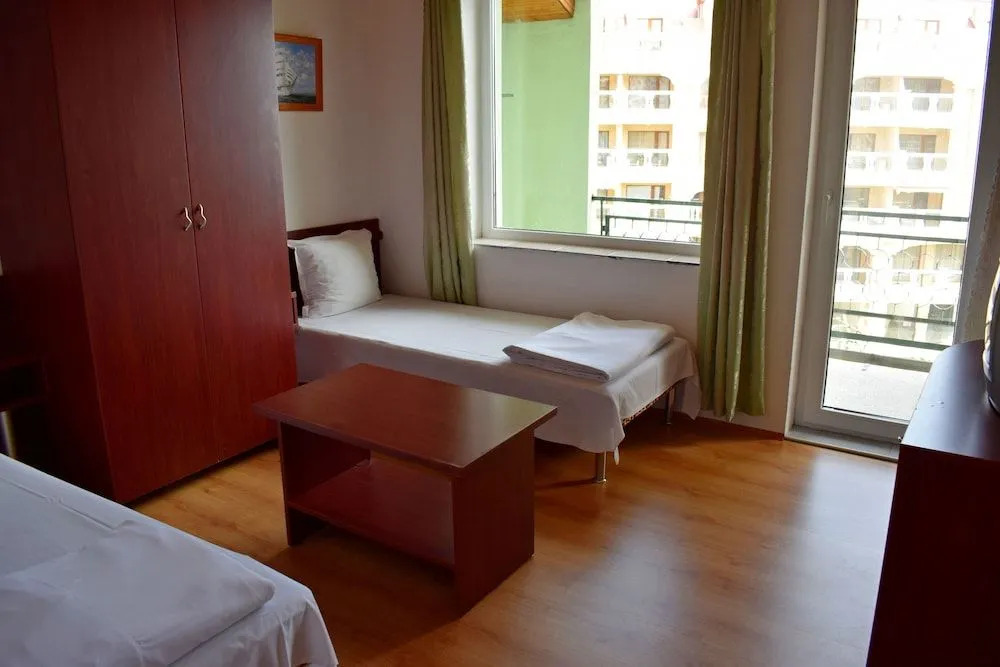 Royal Hostel Golden Sands