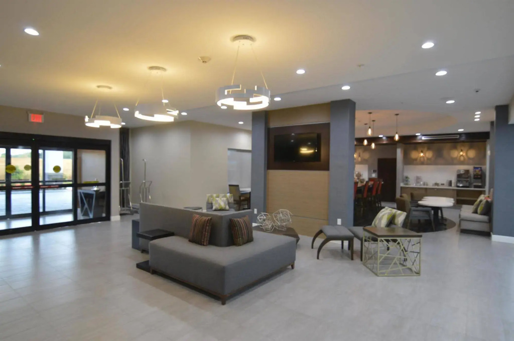 Comfort Inn & Suites Houston I-45 North - IAH