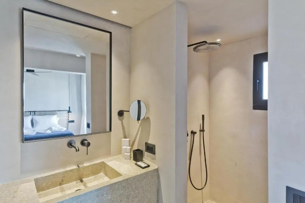 Almi Luxury Rooms
