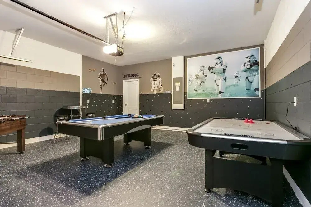 South Facing Pool/spa, Game Room Is Loaded! 6 Bedroom Villa by Redawning