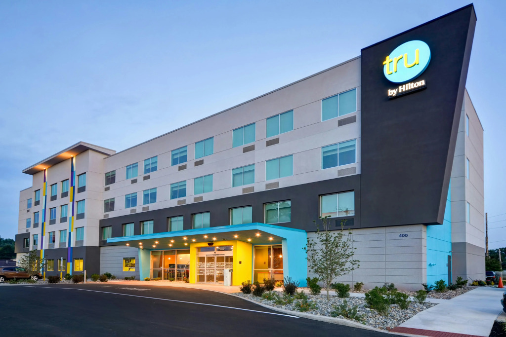 Tru By Hilton Denver, PA