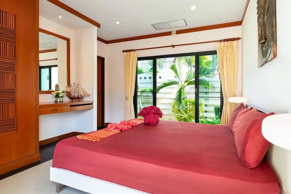 Tropical Living at 3BR Pool Villa Bianca, Baan Bua Luxury Estate, Nai Harn Beach