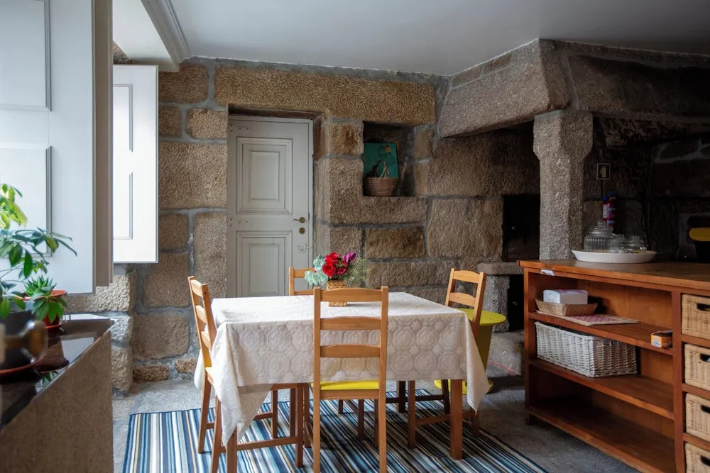Casa dos Livros - Guest House