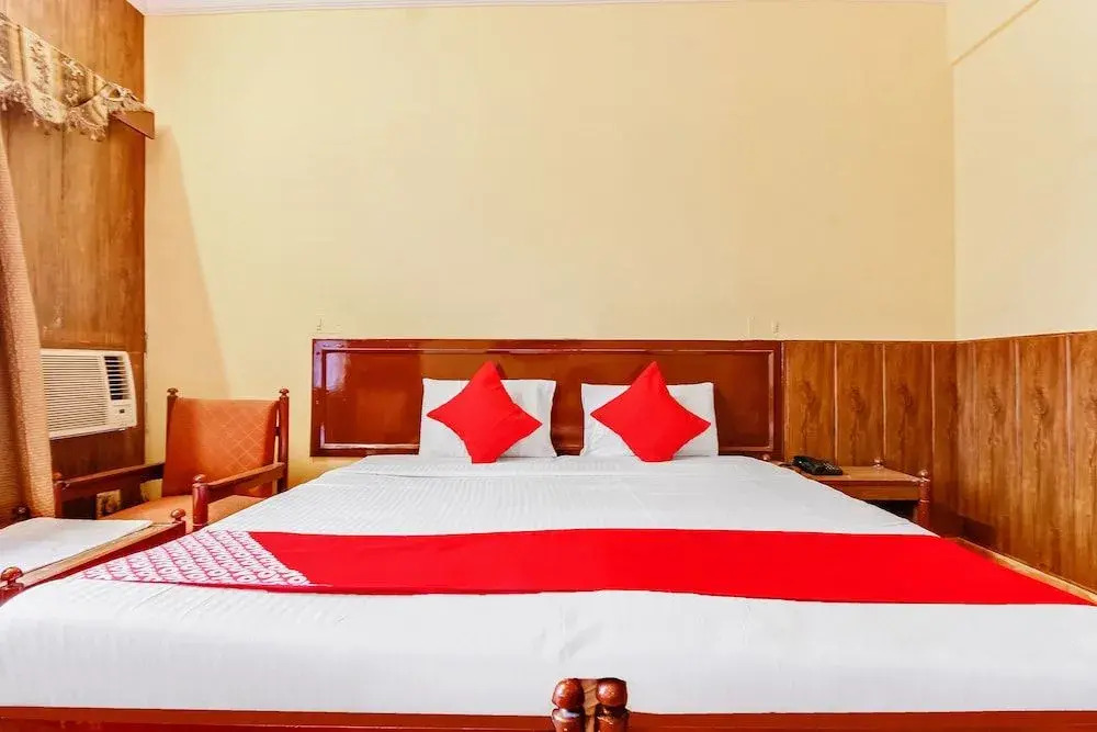 OYO 29077 Hotel Ratandeep