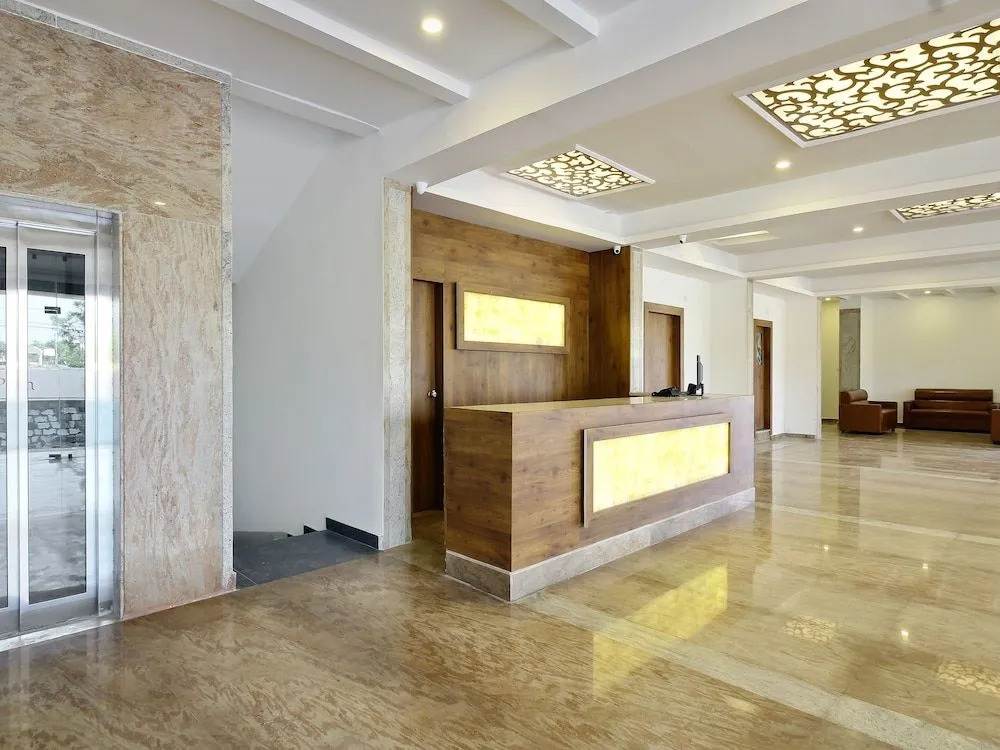 OYO 26941 Hotel Palm International