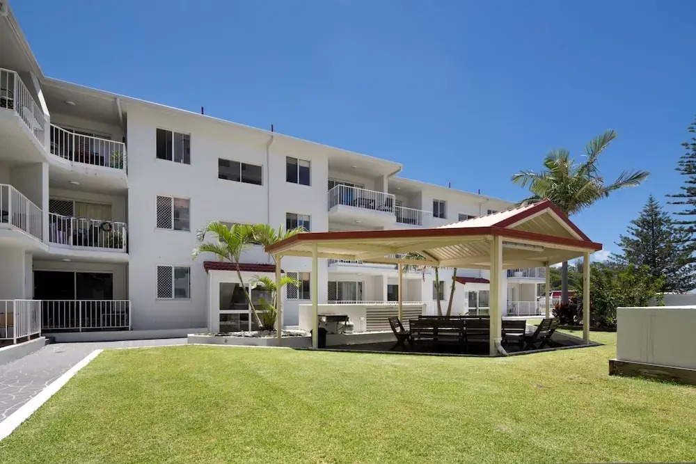 Burleigh Point Holiday Apartments