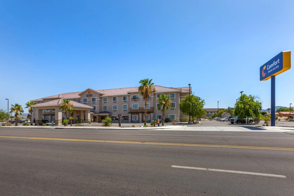 Comfort Inn and Suites Yuma I-8