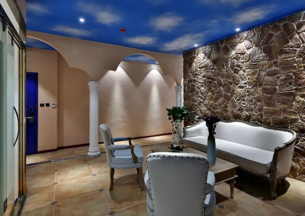Yunxi Art Theme Hotel