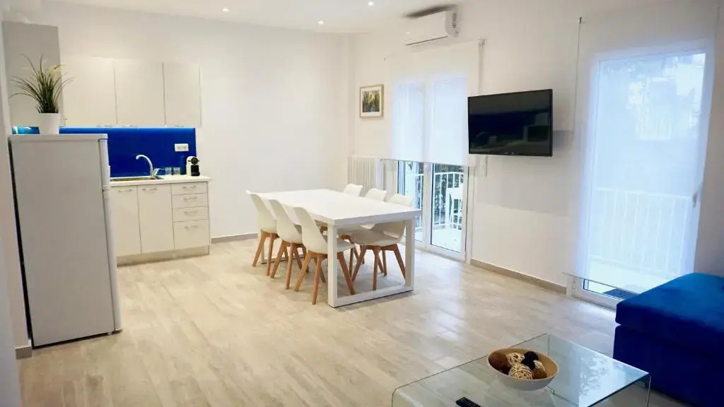 Modern & Central Apt in Athens