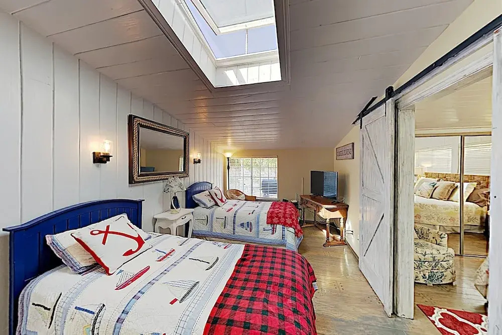 Ventura Beach Oasis by RedAwning