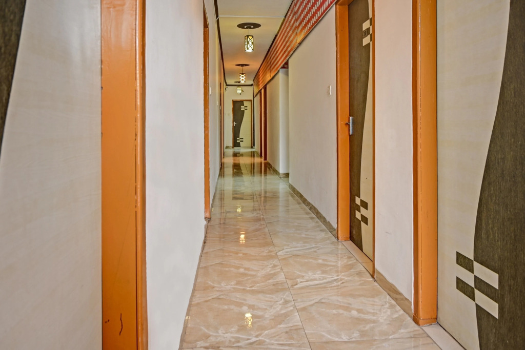 Hotel O Lotus Inn