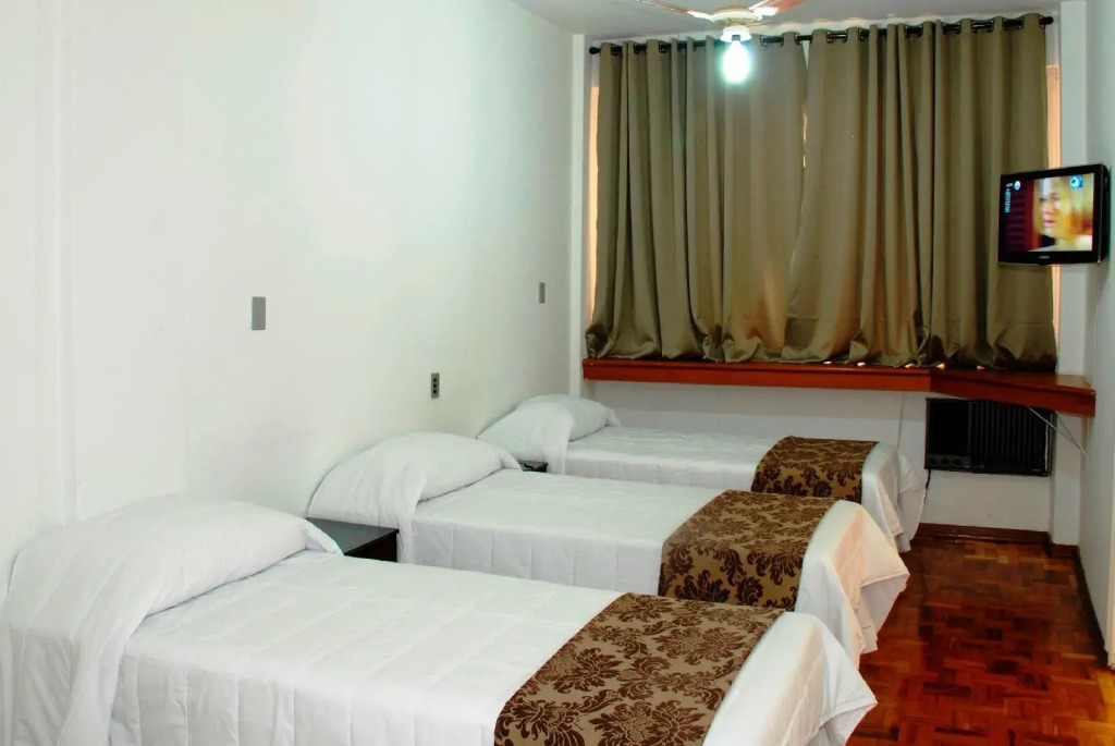 Turrance White Hotel