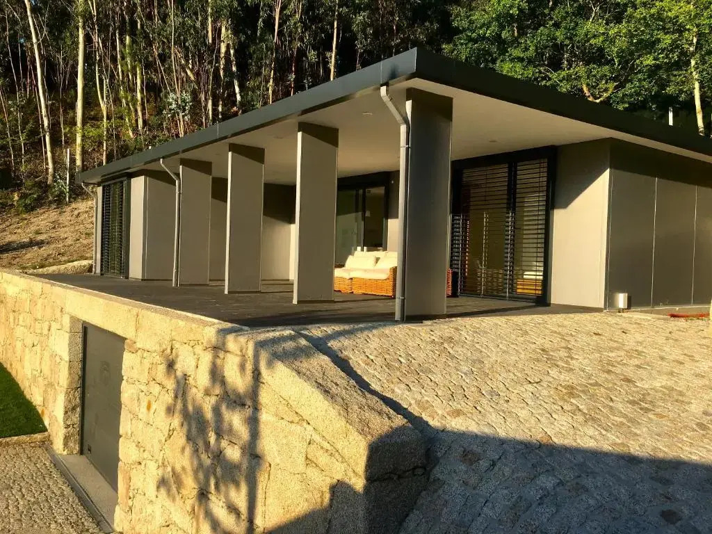 The Green Roof House