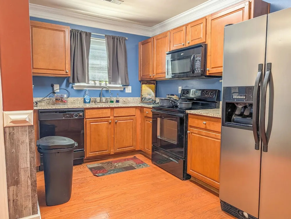 Amazin Lrg 3 Bed house w/ King bed