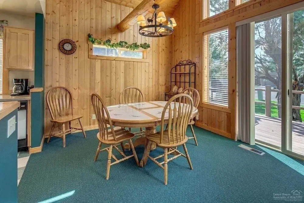 Forest Ridge 2 Bedroom Home by RedAwning