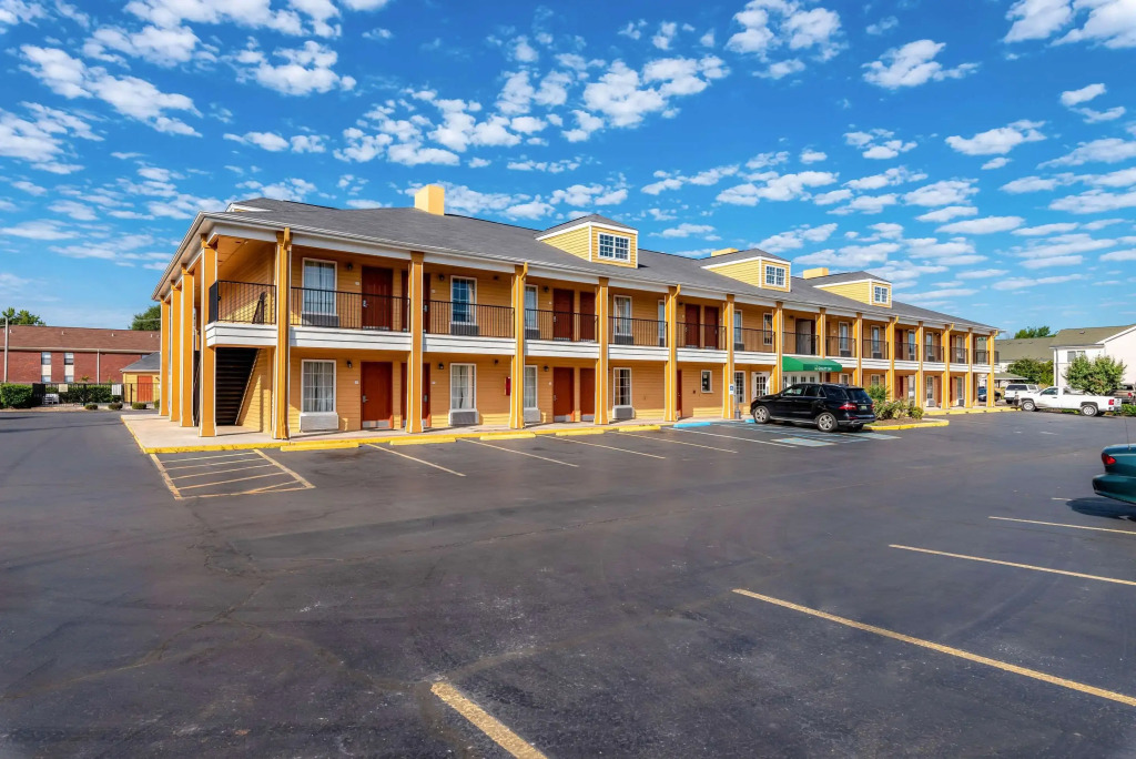 Quality Inn Decatur River City