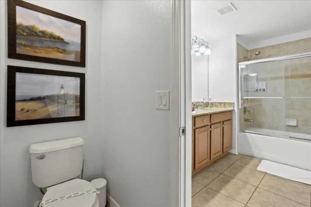 5 Bedrooms 4 Bathrooms Paradise Palms 8981 Cp