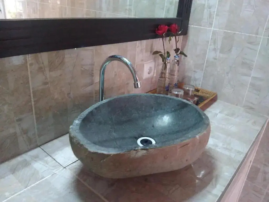 Ode Resto Guesthouse