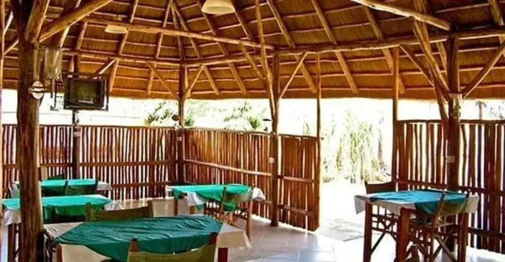 Acacia Hotel