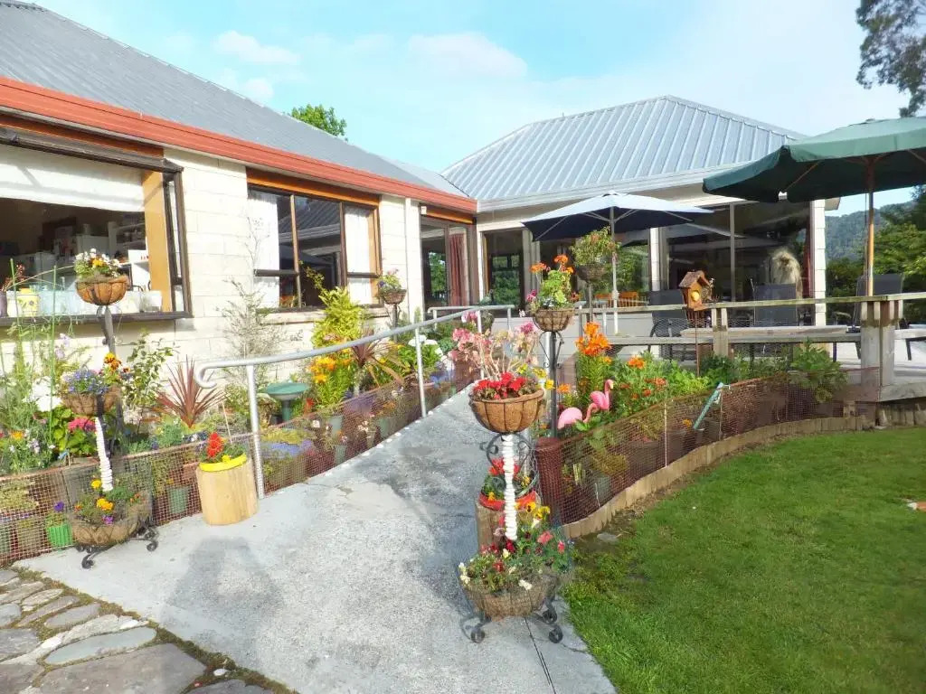 Ropatinis Bed & Breakfast