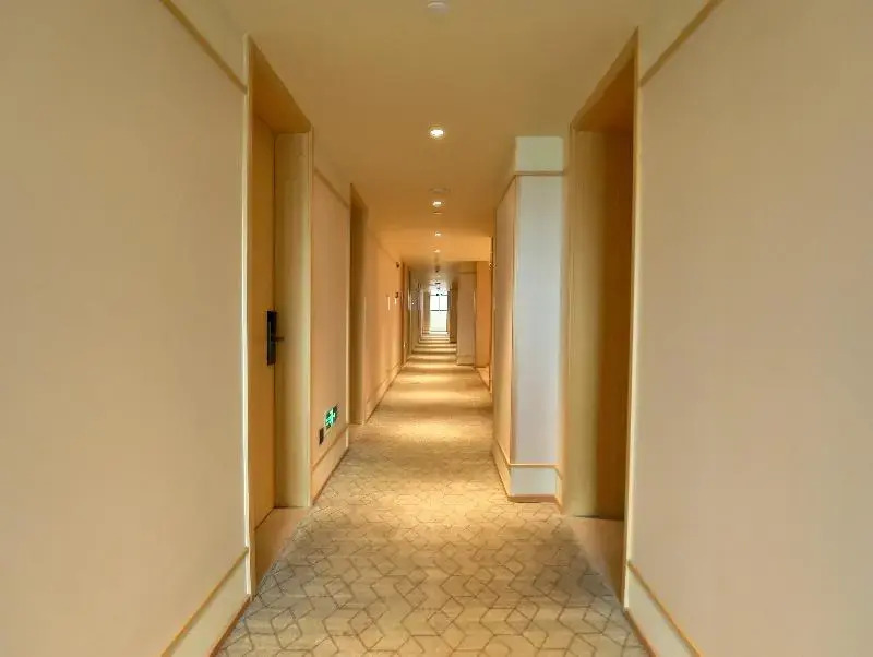 Ji Hotel (Lanzhou West Railway Station)