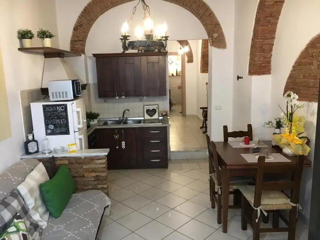 New Maria's House Livorno. Il Cisternone