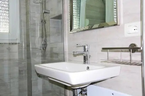 Brian Hotel