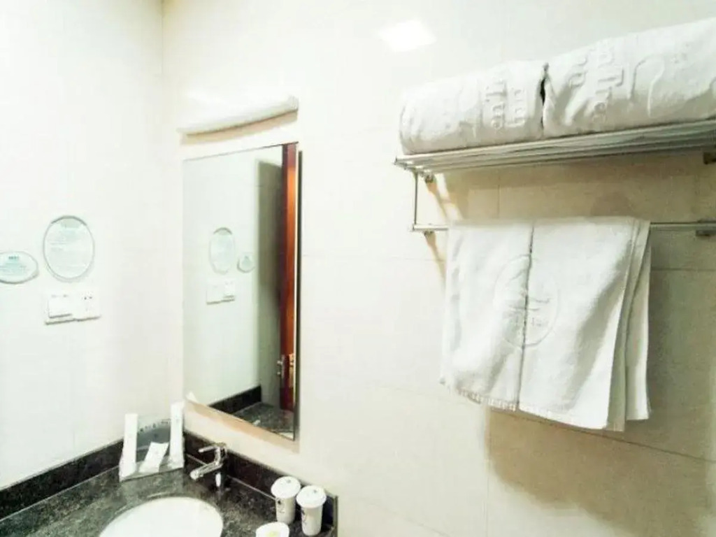 GreenTree Inn Jiangsu Suzhou Shimao Canal Business Hotel