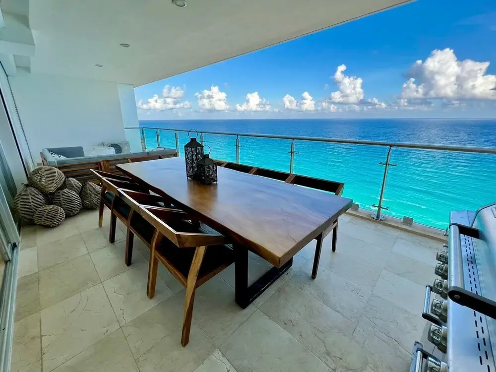 Emerald Residential Tower and Spa