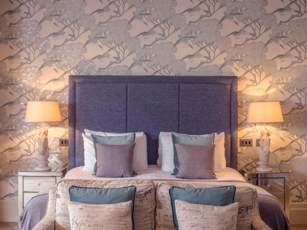 Clifton Arms Hotel