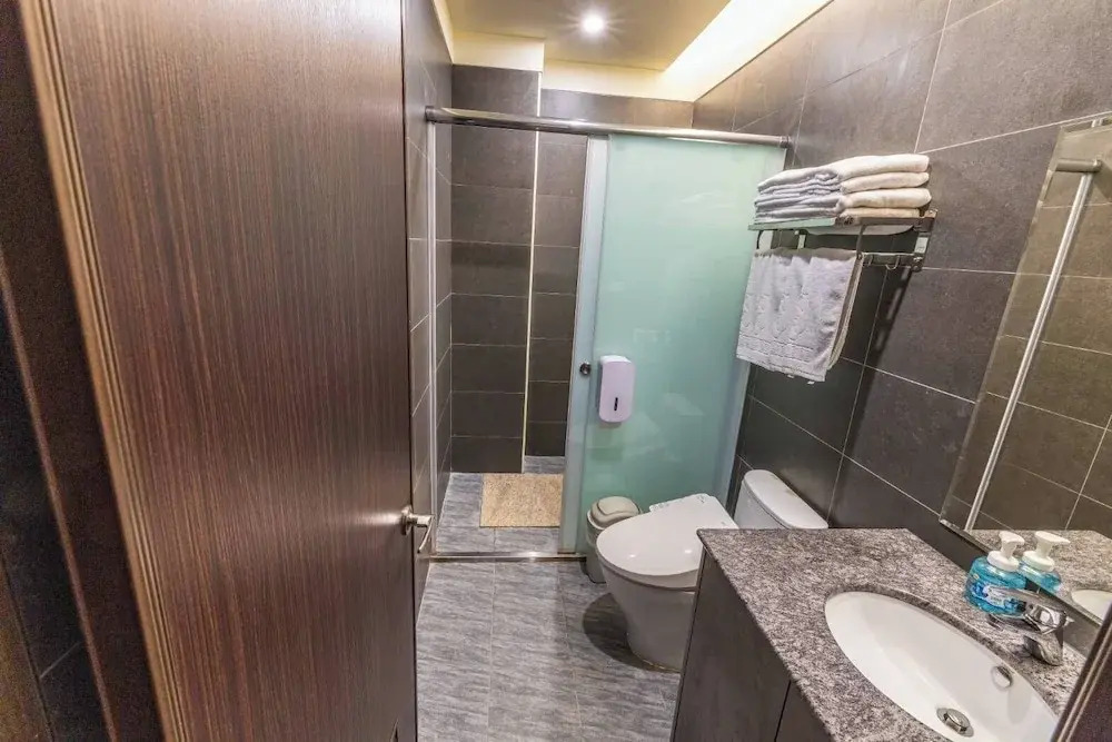Chuanfu Shimen Hotel