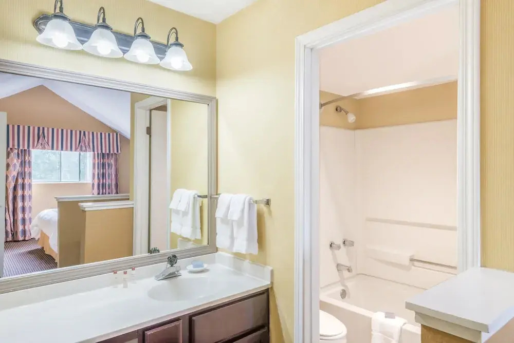 Hawthorn Suites by Wyndham Dayton North